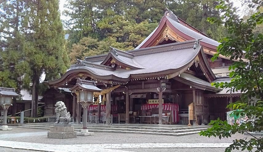 白山比咩神社